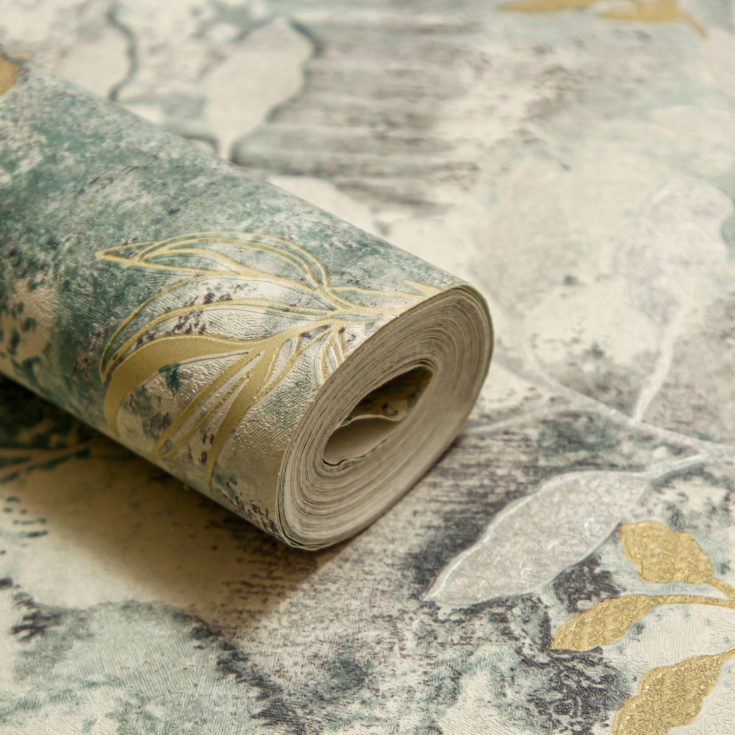 Nature-Inspired Cream & Silver Ombre Wallpaper